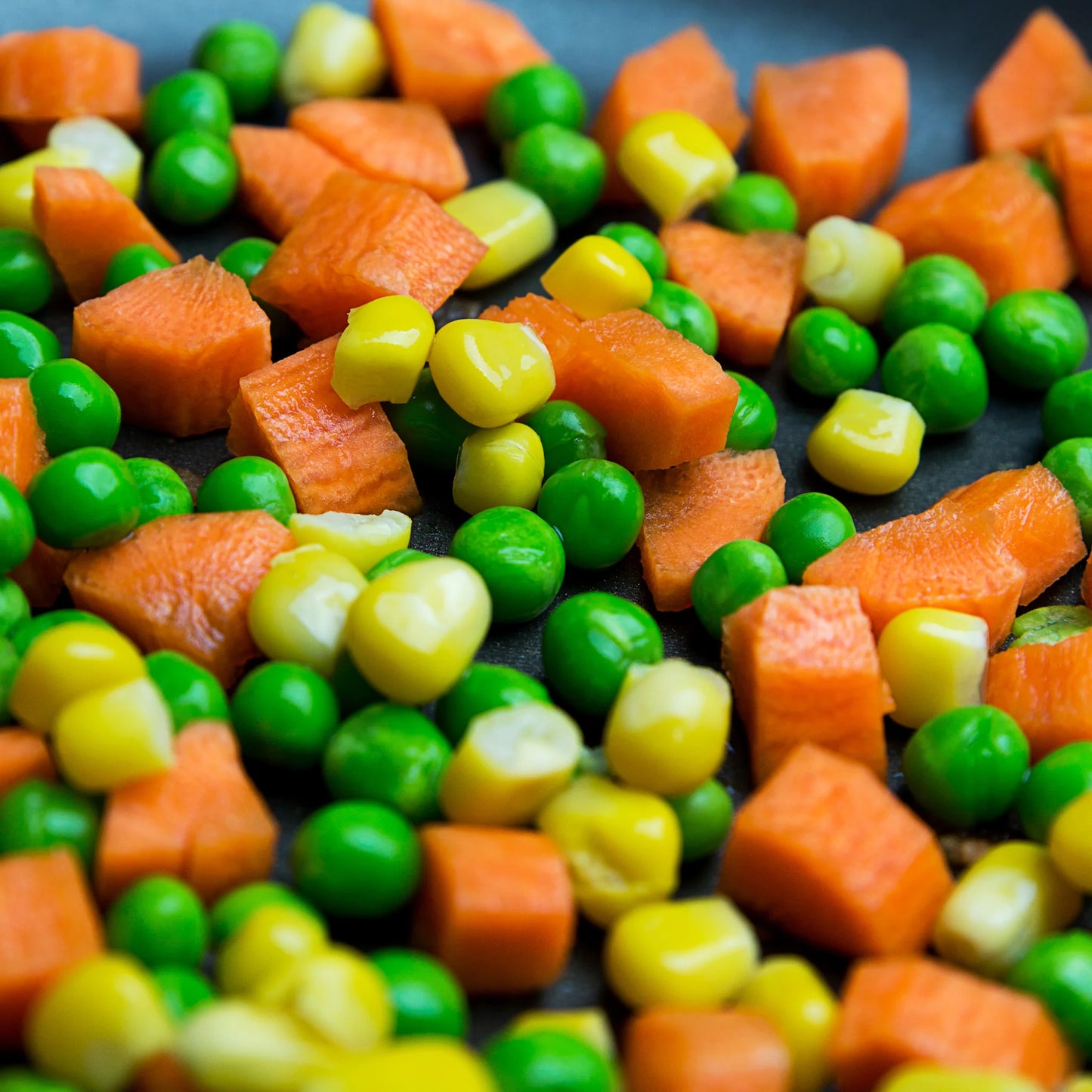 Frozen Peas, Corn & Carrot | 1kg | Bell Farms | PF-096333-WW-135372
